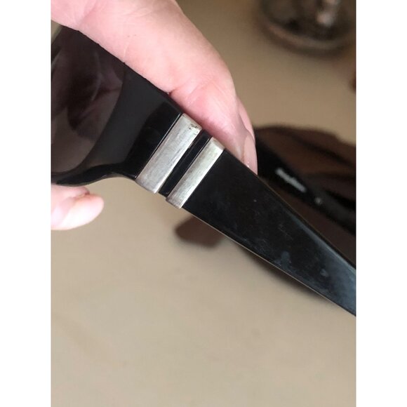 Tommy Bahama Womens Black Frame Sunglasses with Protective Case - Picture 13 of 13